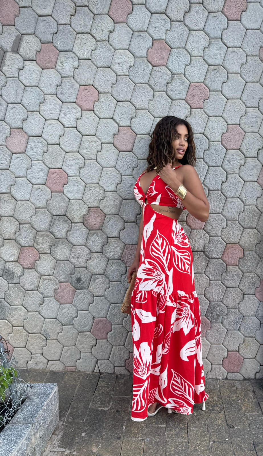 VESTIDO BUZIOS FONDO ROJO